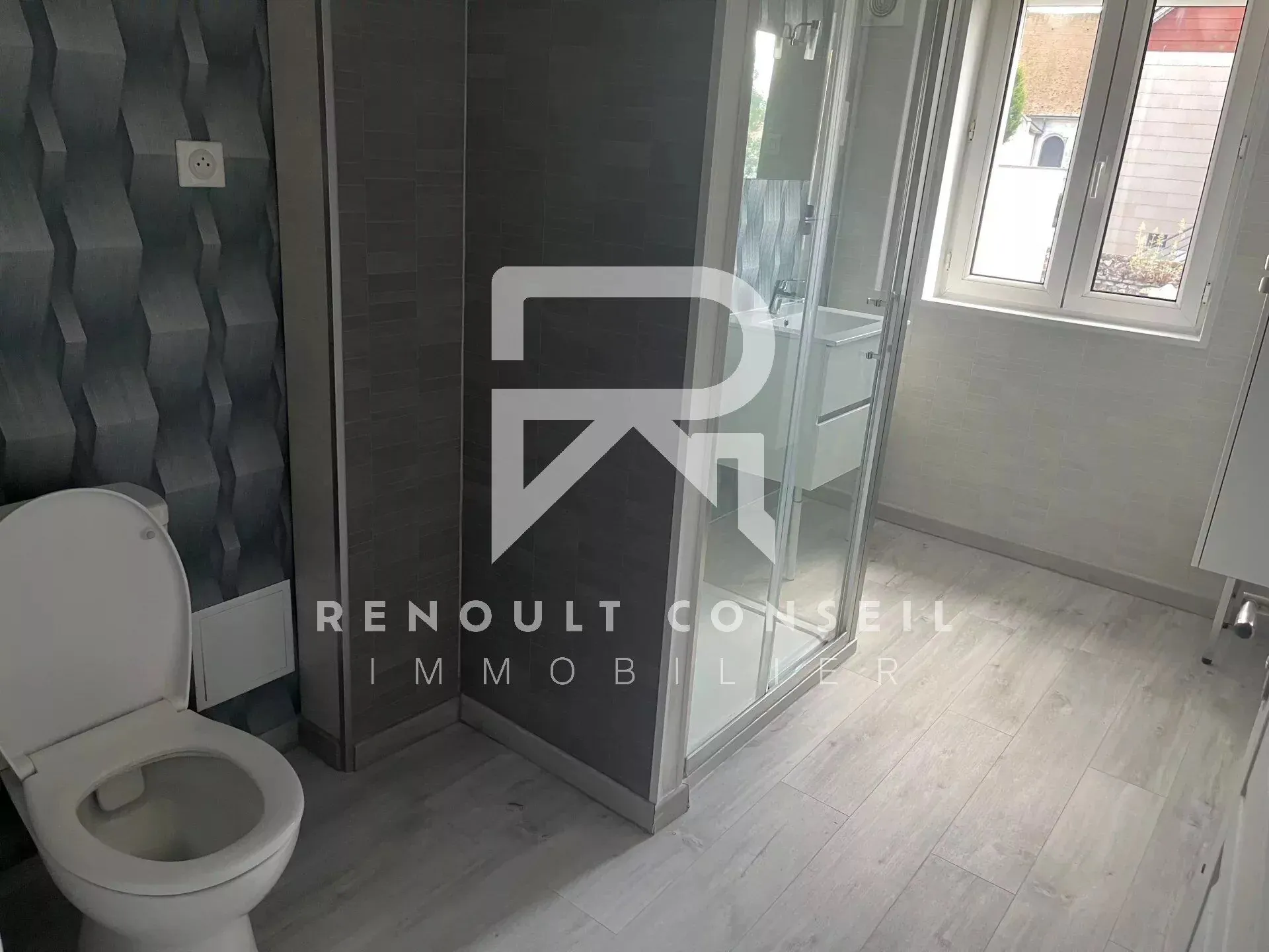 Belle maison de 70 m² à Petit-Couronne, 3 chambres, sans travaux, équipée pour une vie moderne 