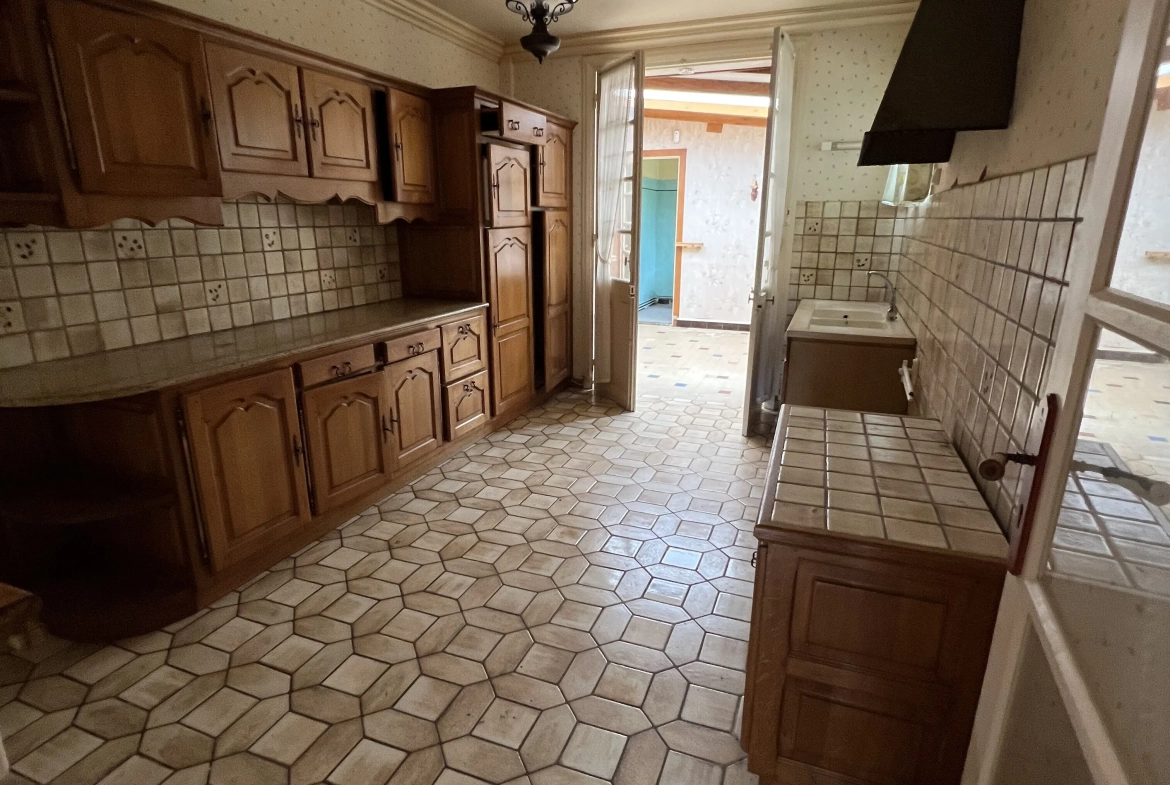 Belle maison en briques à vendre à Essertaux, proche de Moreuil 