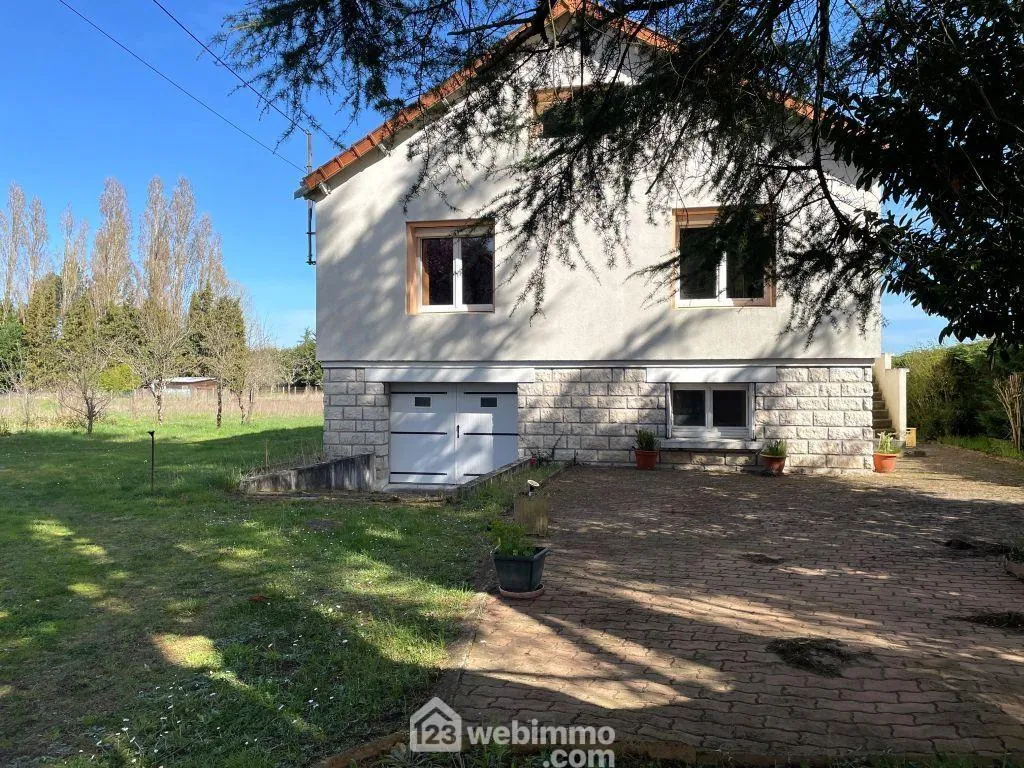 Maison individuelle de 181 m² à Châtellerault avec terrain et rénovations récentes 