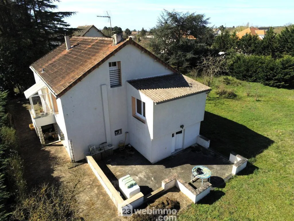 Maison individuelle de 181 m² à Châtellerault avec terrain et rénovations récentes 