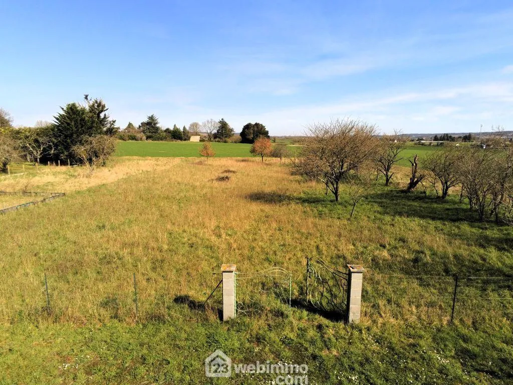 Maison individuelle de 181 m² à Châtellerault avec terrain et rénovations récentes 