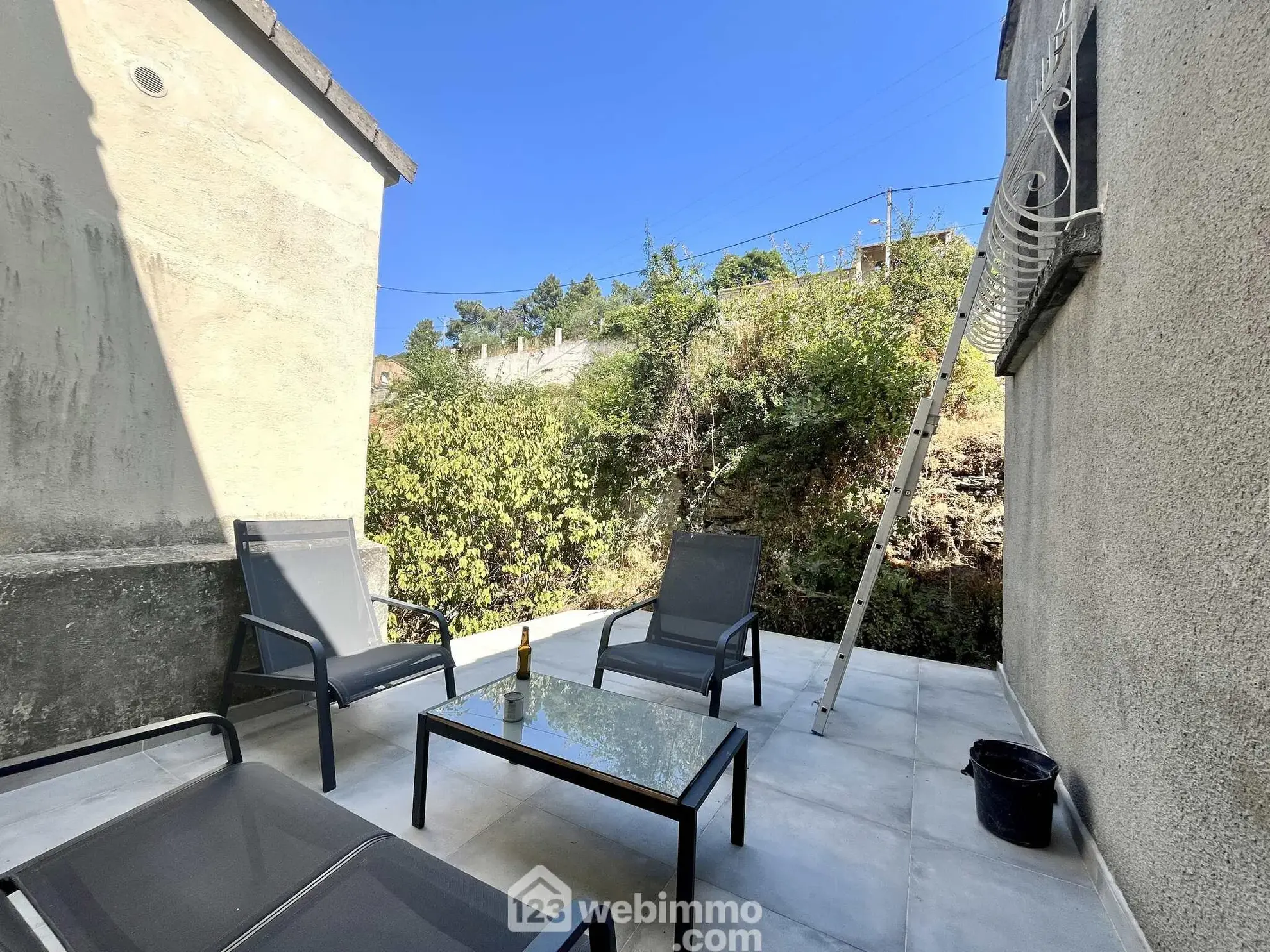 Appartement à Morosaglia 90 m² avec potentiel de rénovation en Haute-Corse 