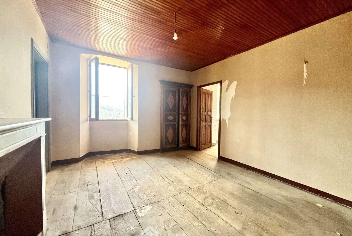 Appartement à Morosaglia 90 m² avec potentiel de rénovation en Haute-Corse 