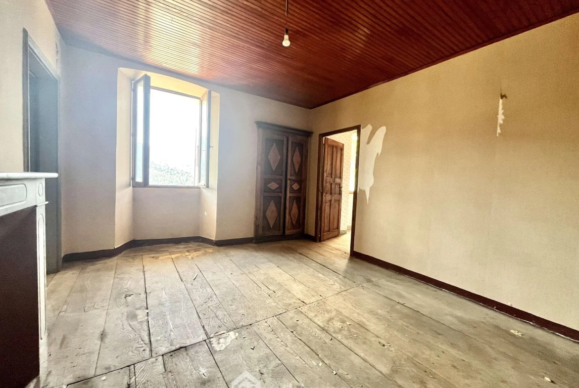 Appartement à Morosaglia 90 m² avec potentiel de rénovation en Haute-Corse 