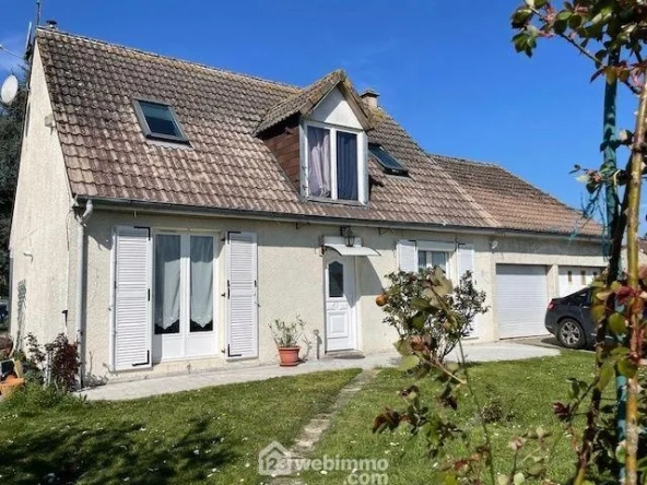 Maison individuelle de 100 m² avec dépendance, garage et jardin à Noyon