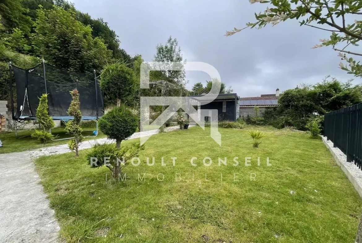 Maison lumineuse avec jardin et panneaux solaires à Rouen 