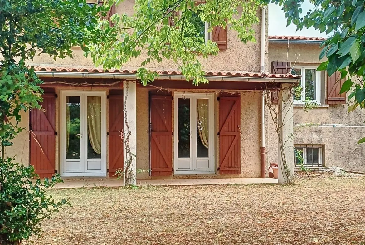 Maison T6 avec grand terrain de 2748 m² à Terre de Bancalié 