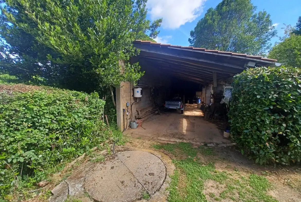 Maison T6 avec grand terrain de 2748 m² à Terre de Bancalié 