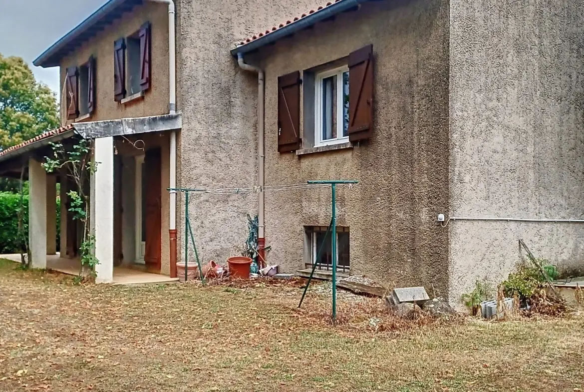 Maison T6 avec grand terrain de 2748 m² à Terre de Bancalié 