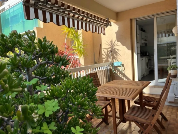 Appartement 2 pièces à Nice, Mont Alban avec terrasse et parking