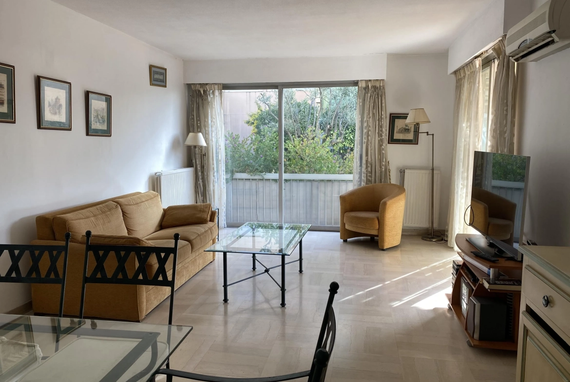 Appartement 2 pièces à Nice, Mont Alban avec terrasse et parking 