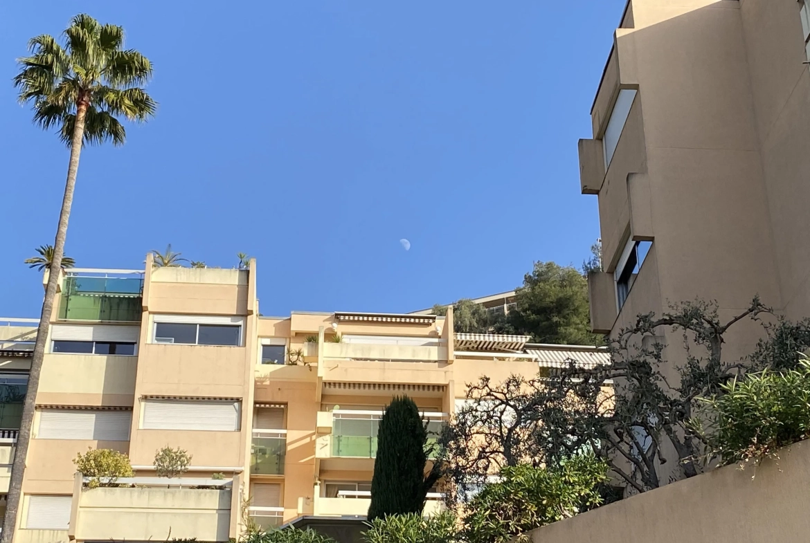 Appartement 2 pièces à Nice, Mont Alban avec terrasse et parking 