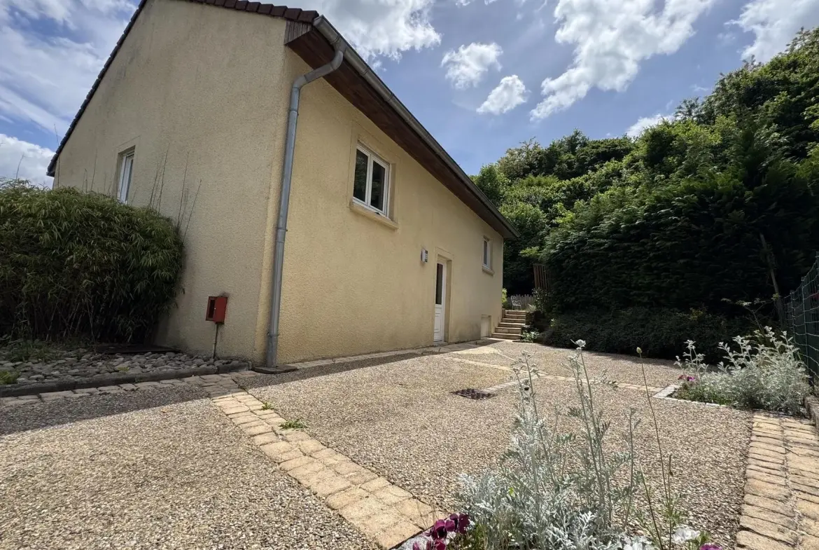 Maison à Épinal avec 4 chambres, terrasse et jardin arboré - Prix 235 000 € 