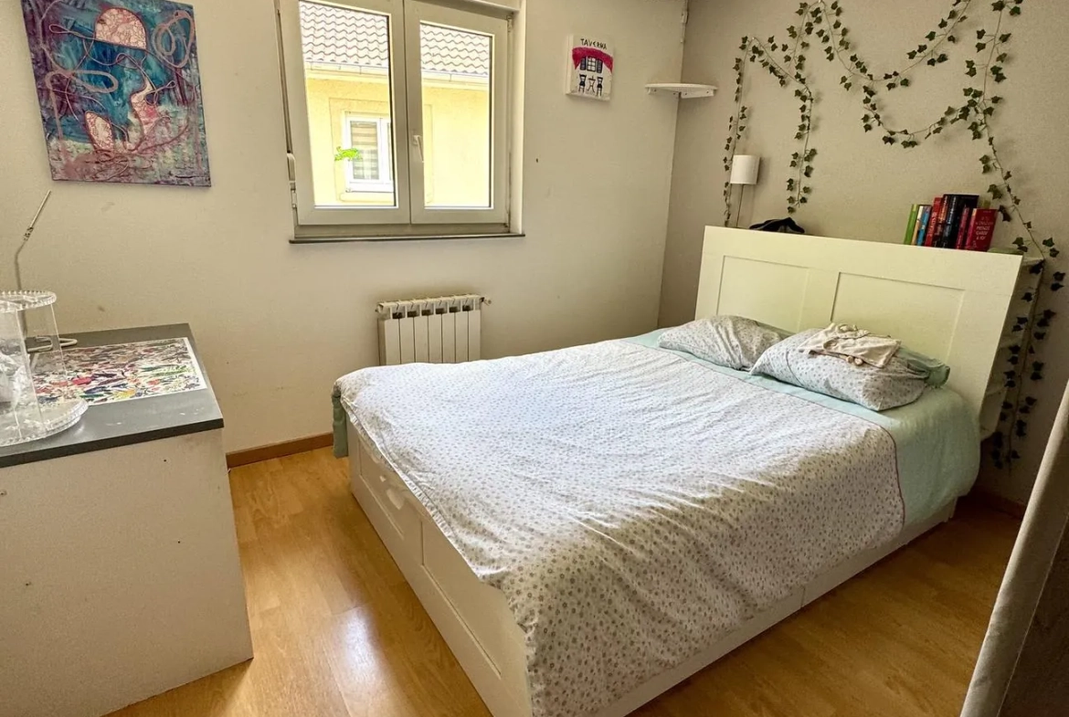 Maison à Épinal avec 4 chambres, terrasse et jardin arboré - Prix 235 000 € 