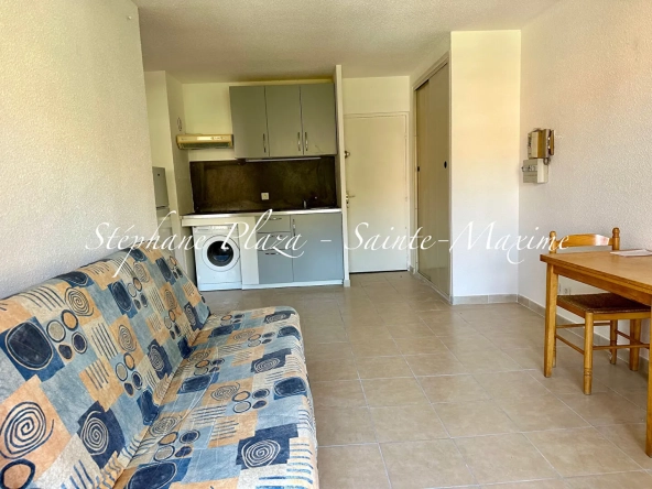 Appartement de 34 m² à Sainte-Maxime proche mer avec parking et cave