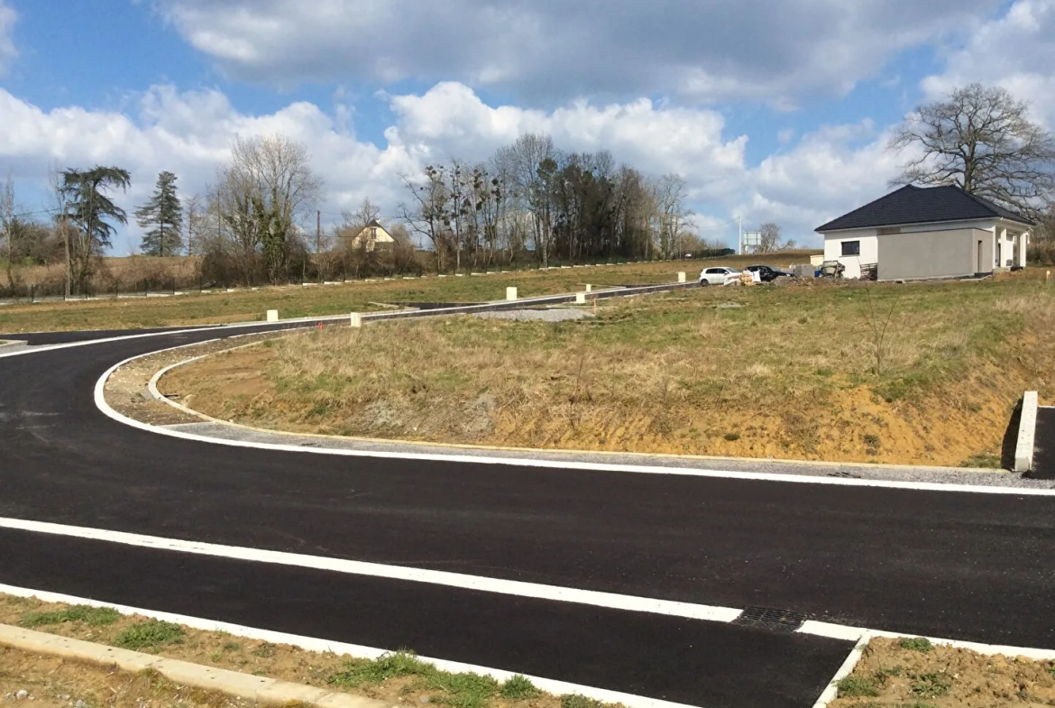 Terrain à vendre à Gan de 945 m² proche de Pau – Lotissement 'Le Clos de Lus' 