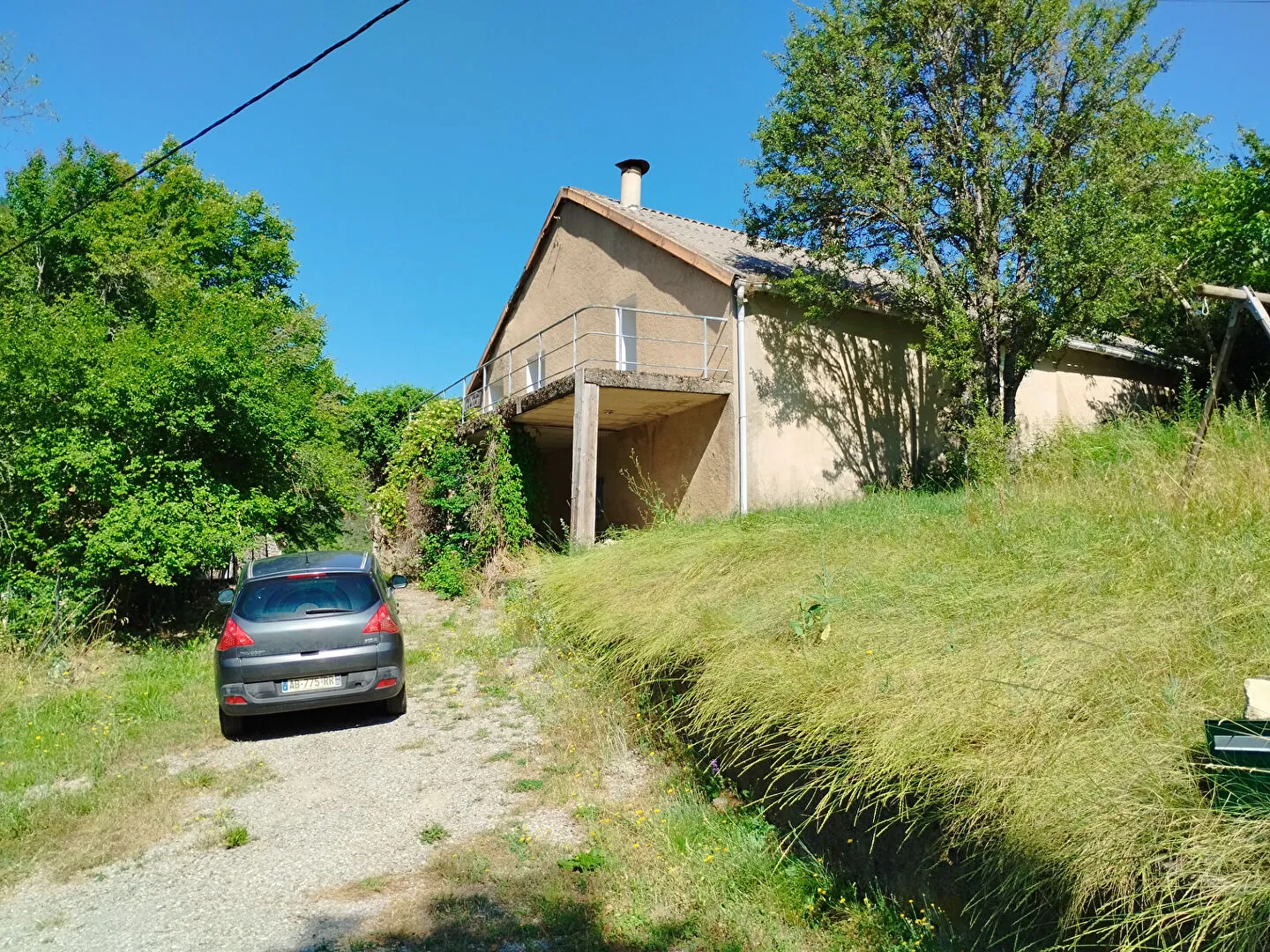 Charmante propriété en Drôme Provençale avec potentiel, proche nature et cadre paisible 
