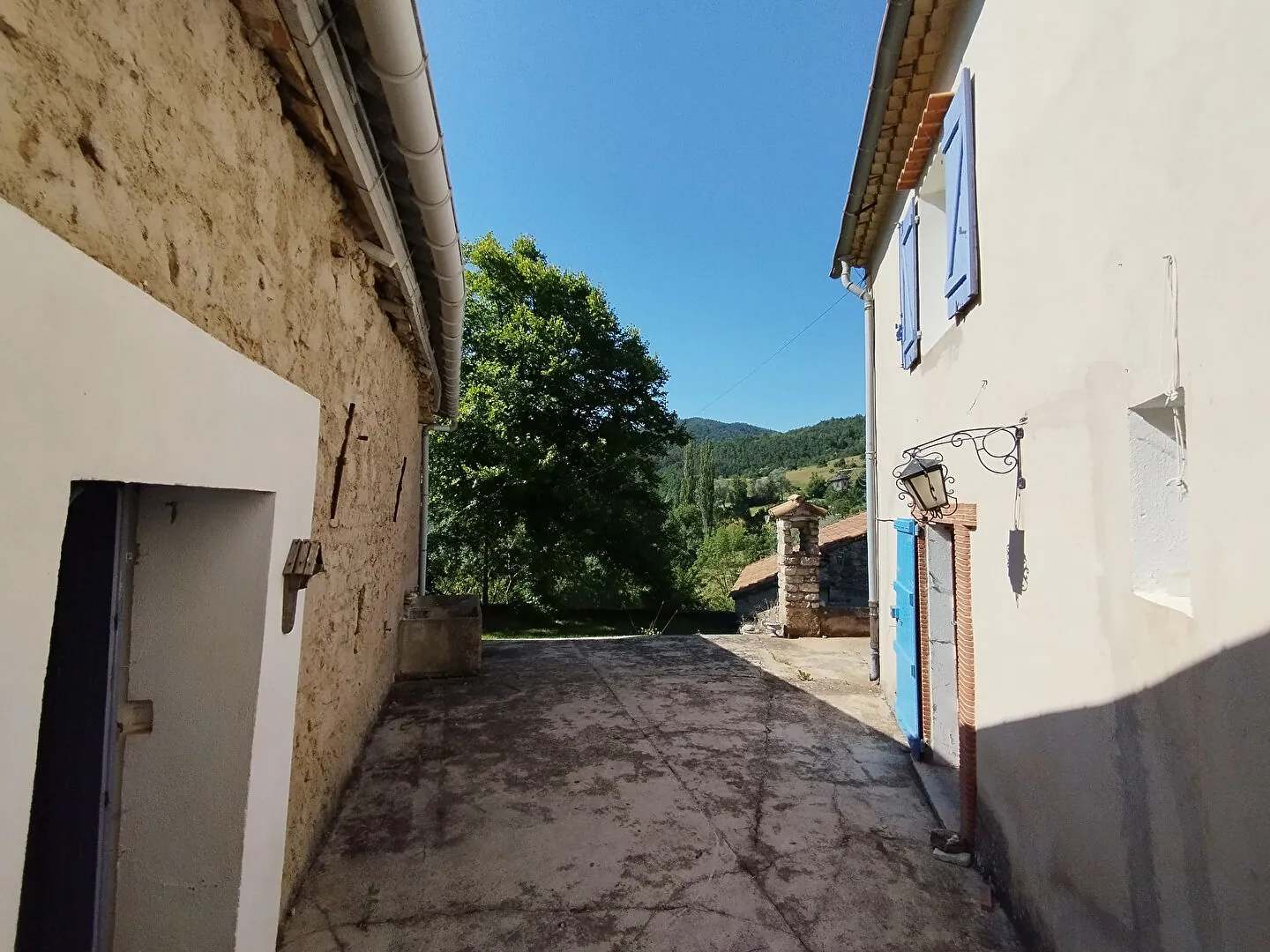 Charmante propriété en Drôme Provençale avec potentiel, proche nature et cadre paisible 
