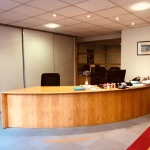 Local commercial à vendre à Pau avec parking privé et grande surface