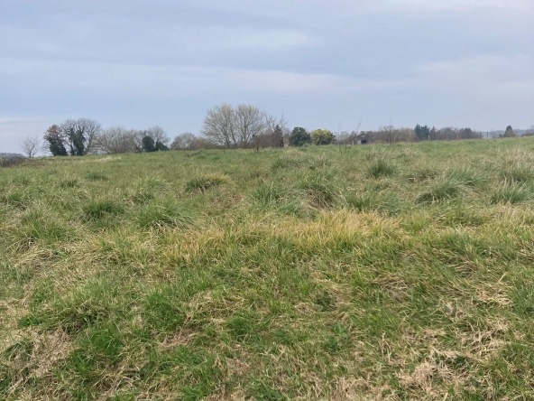 Terrain constructible de 2052 m² à Monségur, proximité MARMANDE