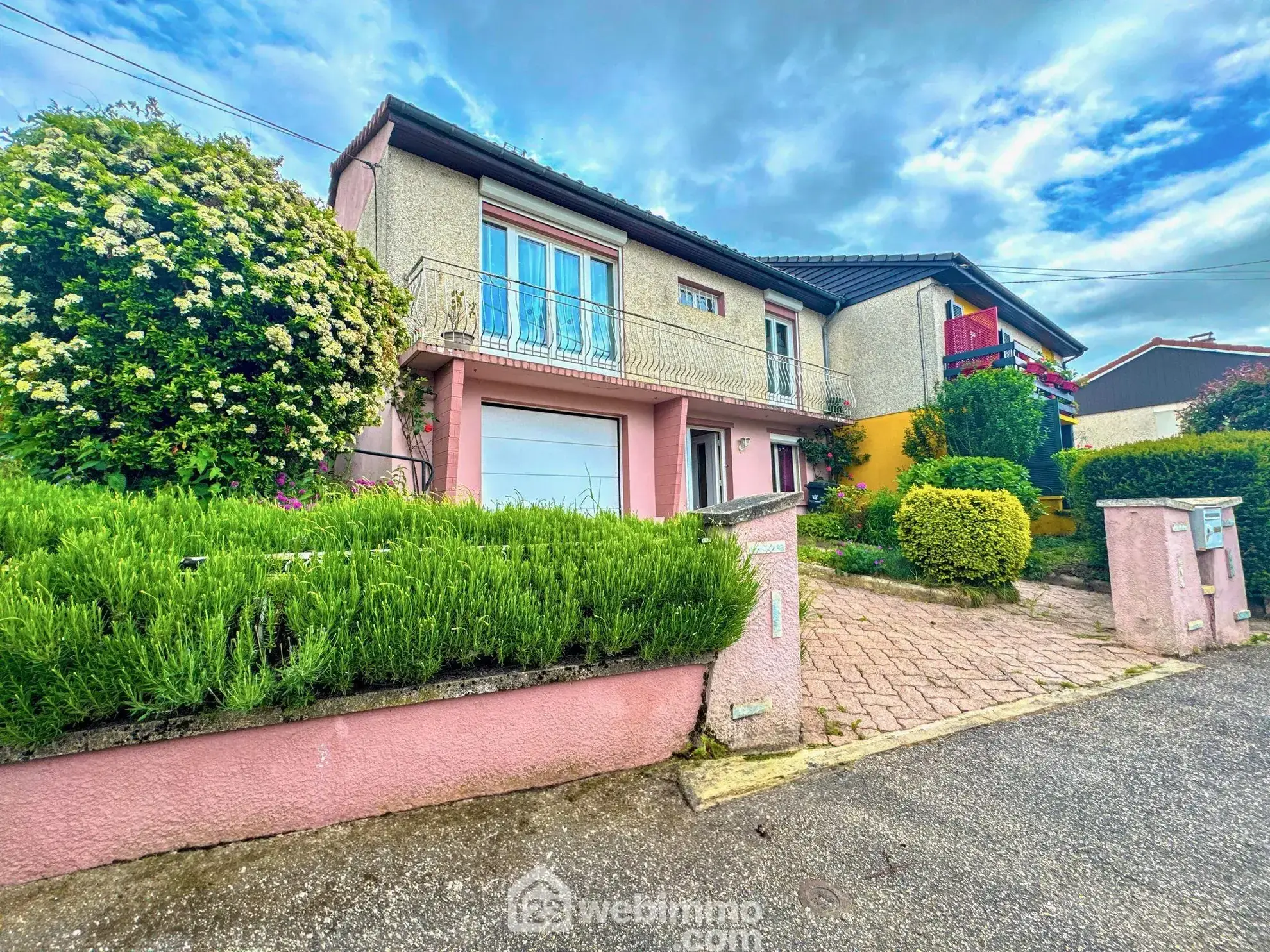 Belle maison de 92m² à Haudainville avec garage et jardin, proche commodités 