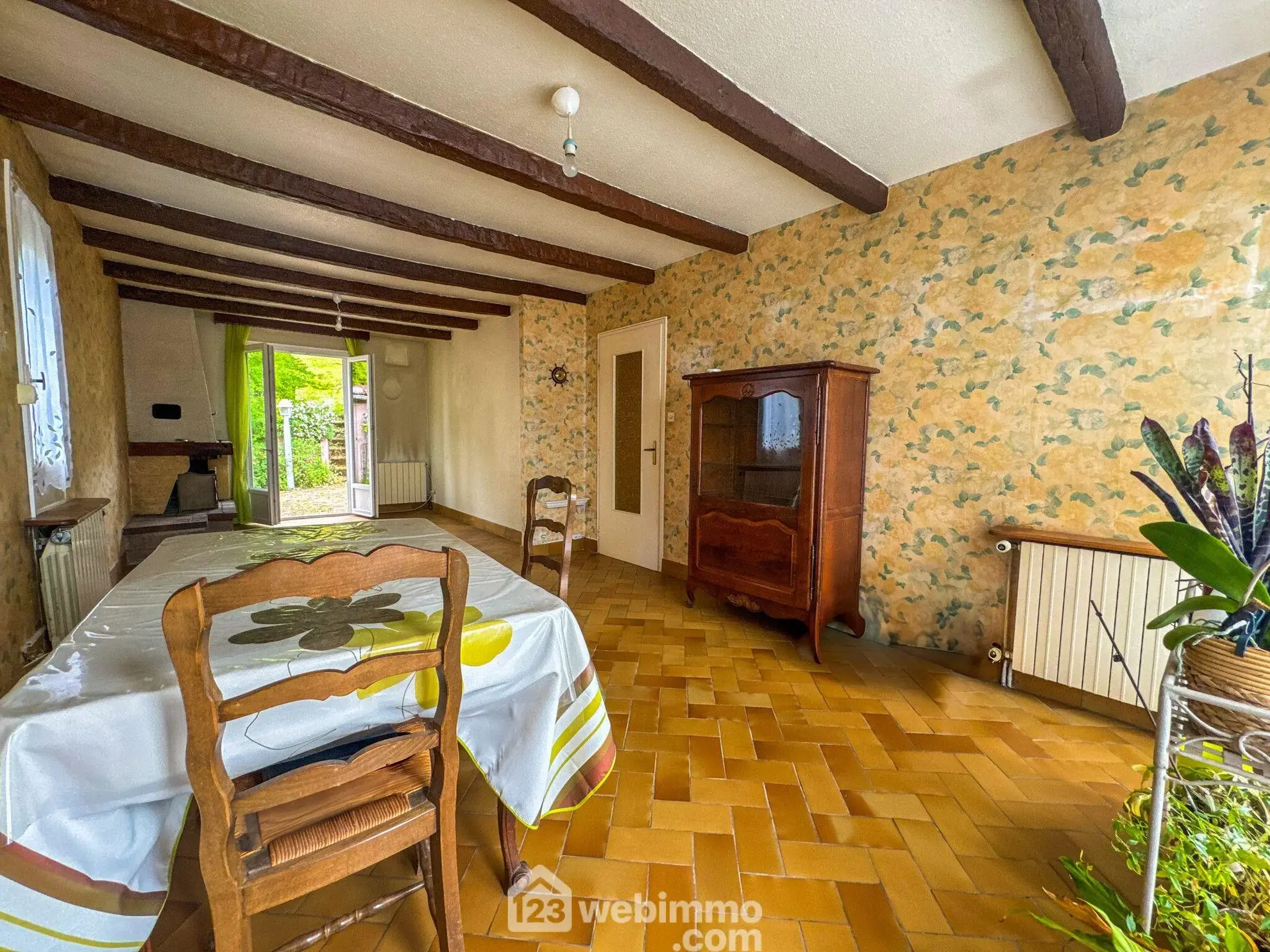 Belle maison de 92m² à Haudainville avec garage et jardin, proche commodités 