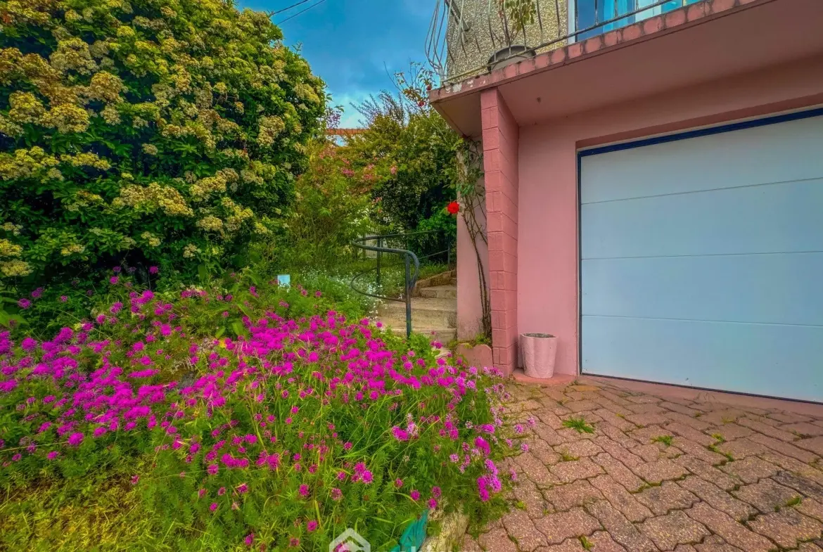 Belle maison de 92m² à Haudainville avec garage et jardin, proche commodités 