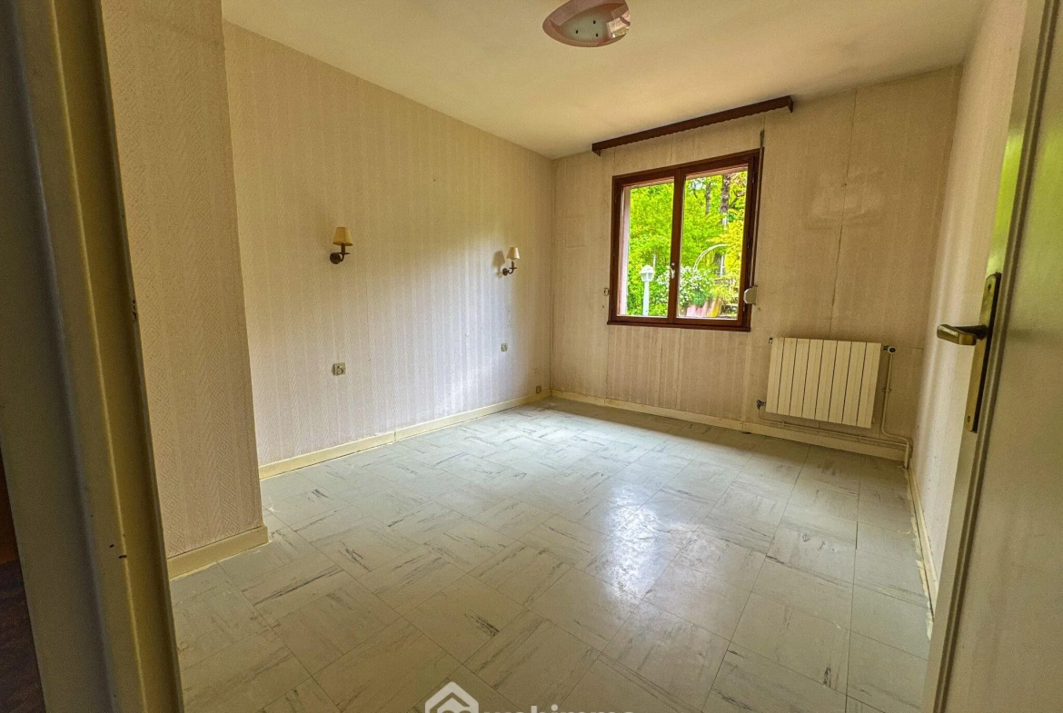 Belle maison de 92m² à Haudainville avec garage et jardin, proche commodités 