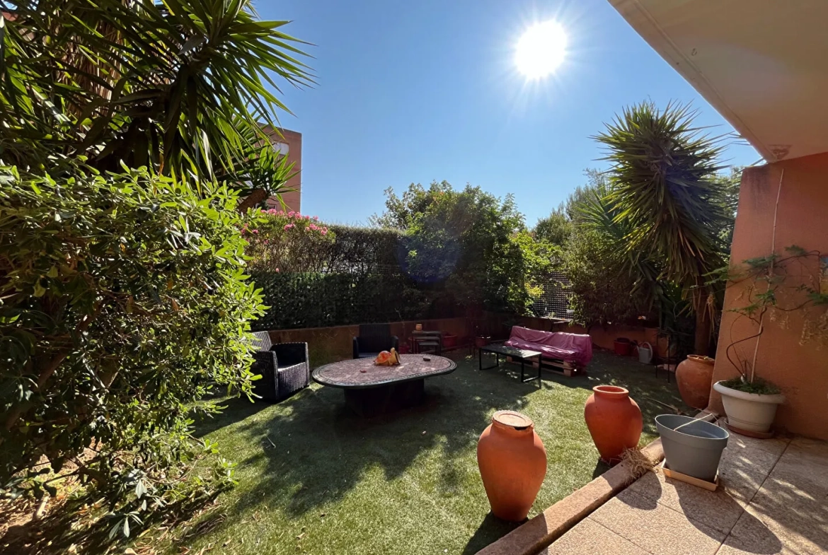 Appartement T3 à Marseille de 66 m² avec terrasse et jardin proche Calanques 