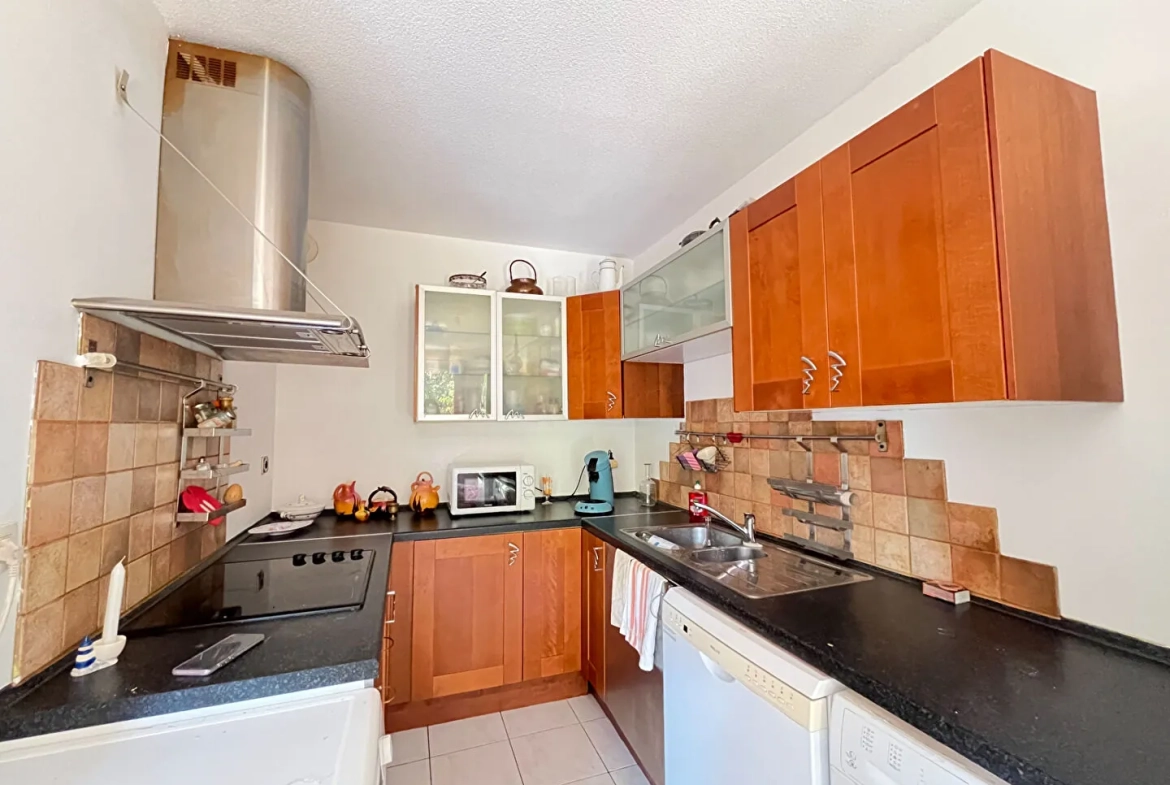 Appartement T3 à Marseille de 66 m² avec terrasse et jardin proche Calanques 