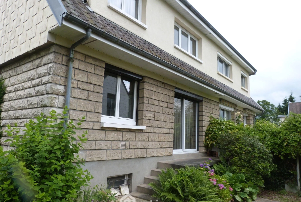 Maison de 93m² à Bihorel avec jardin, garage et sous-sol complet 