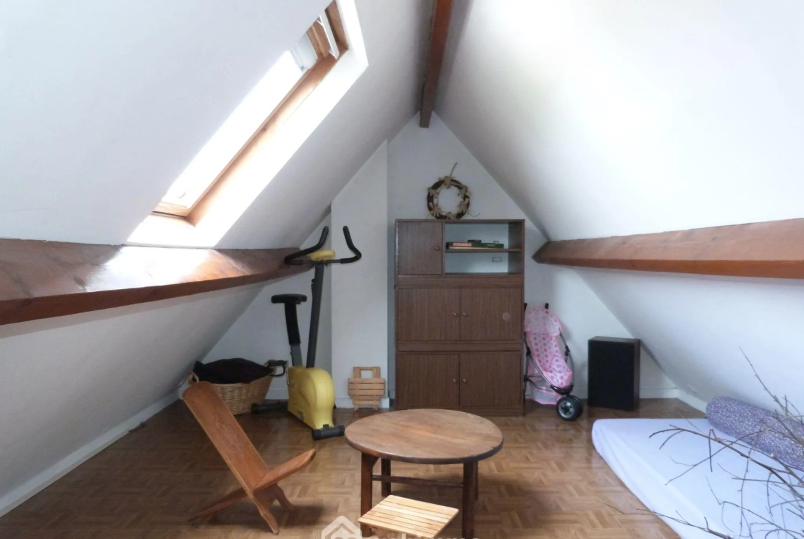 Maison de 93m² à Bihorel avec jardin, garage et sous-sol complet 