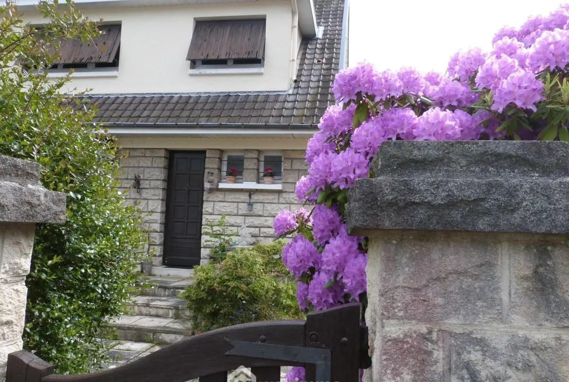 Maison de 93m² à Bihorel avec jardin, garage et sous-sol complet 