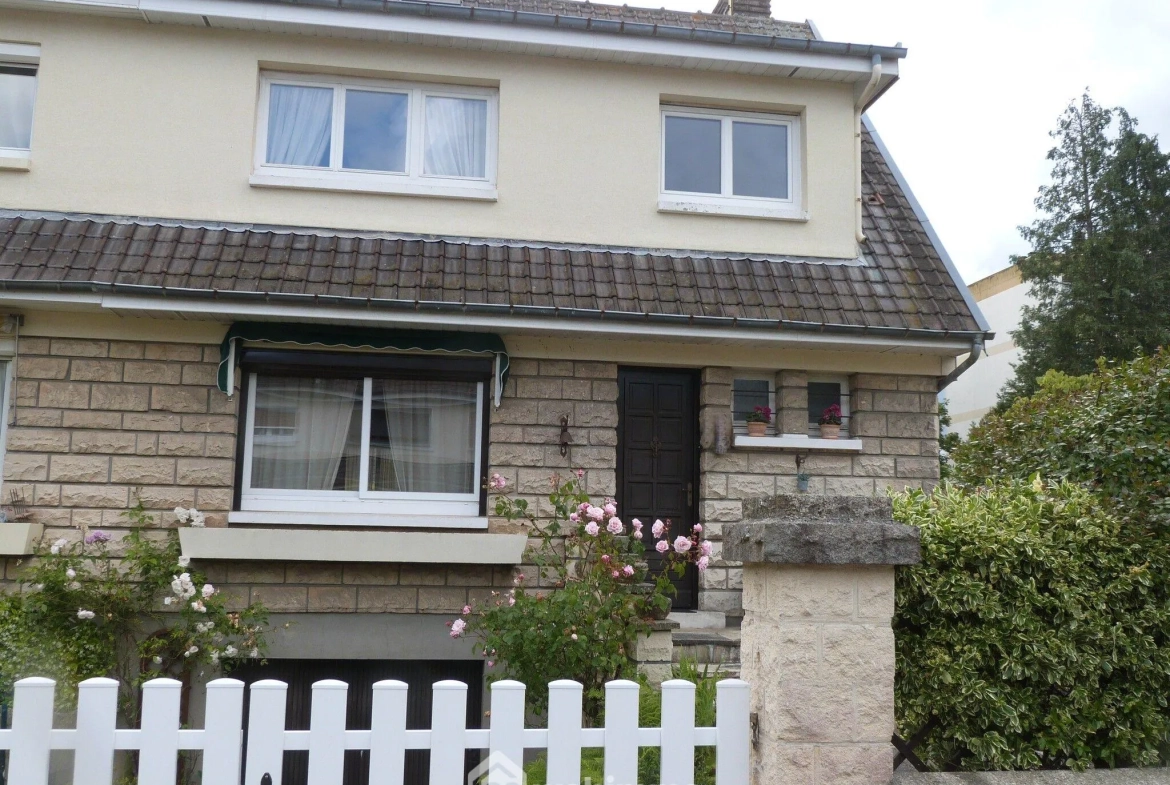 Maison de 93m² à Bihorel avec jardin, garage et sous-sol complet 