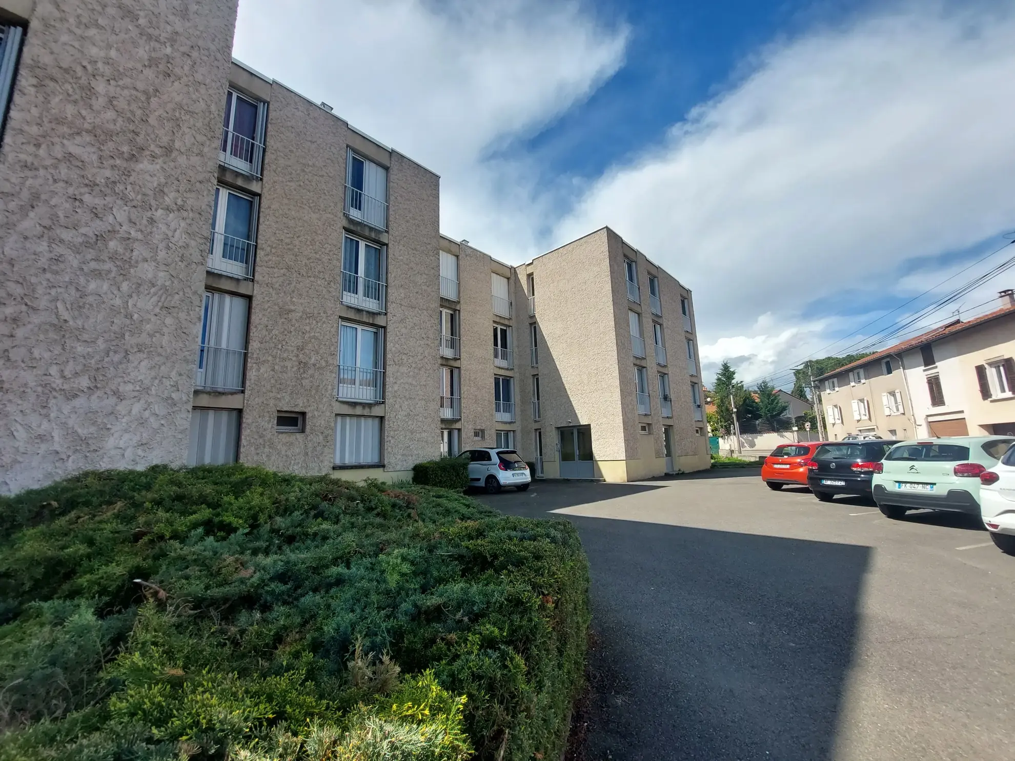 Appartement T1 bis à Montbrison de 32 m² avec balcon et cave à vendre 