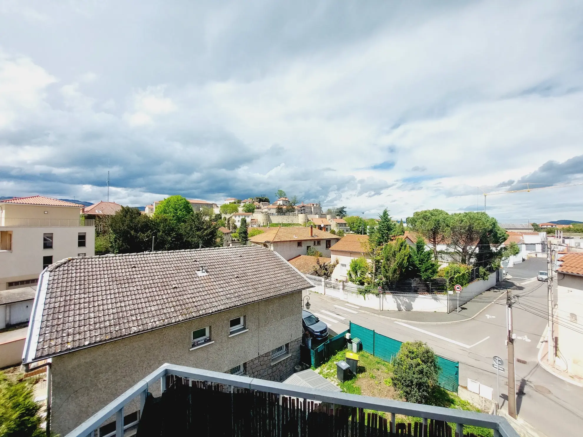 Appartement T1 bis à Montbrison de 32 m² avec balcon et cave à vendre 
