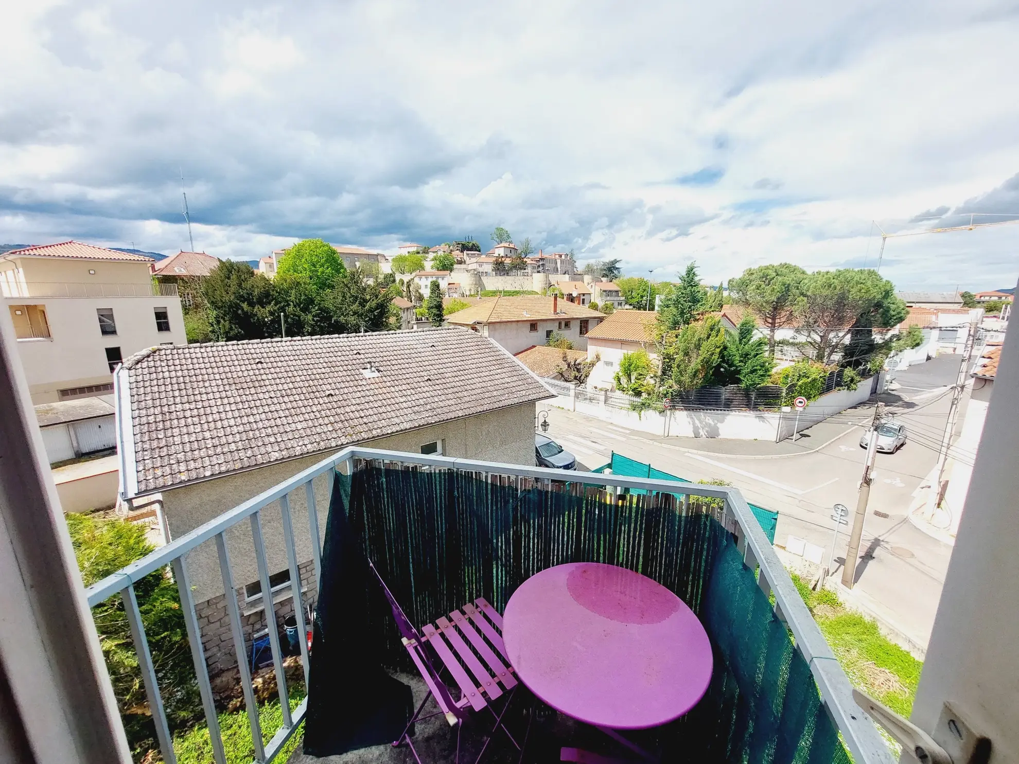 Appartement T1 bis à Montbrison de 32 m² avec balcon et cave à vendre 