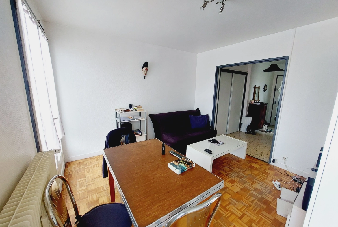 Appartement T1 bis à Montbrison de 32 m² avec balcon et cave à vendre 
