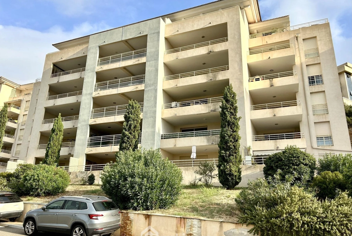 Appartement T3 de 86 m² avec terrasses à Ville-de-Pietrabugno 