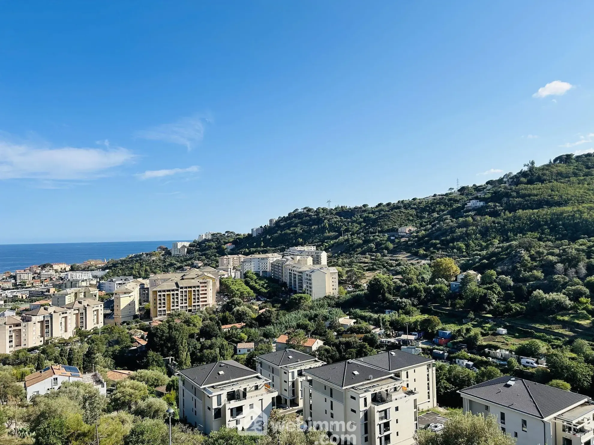 Appartement T3 de 86 m² avec terrasses à Ville-de-Pietrabugno 