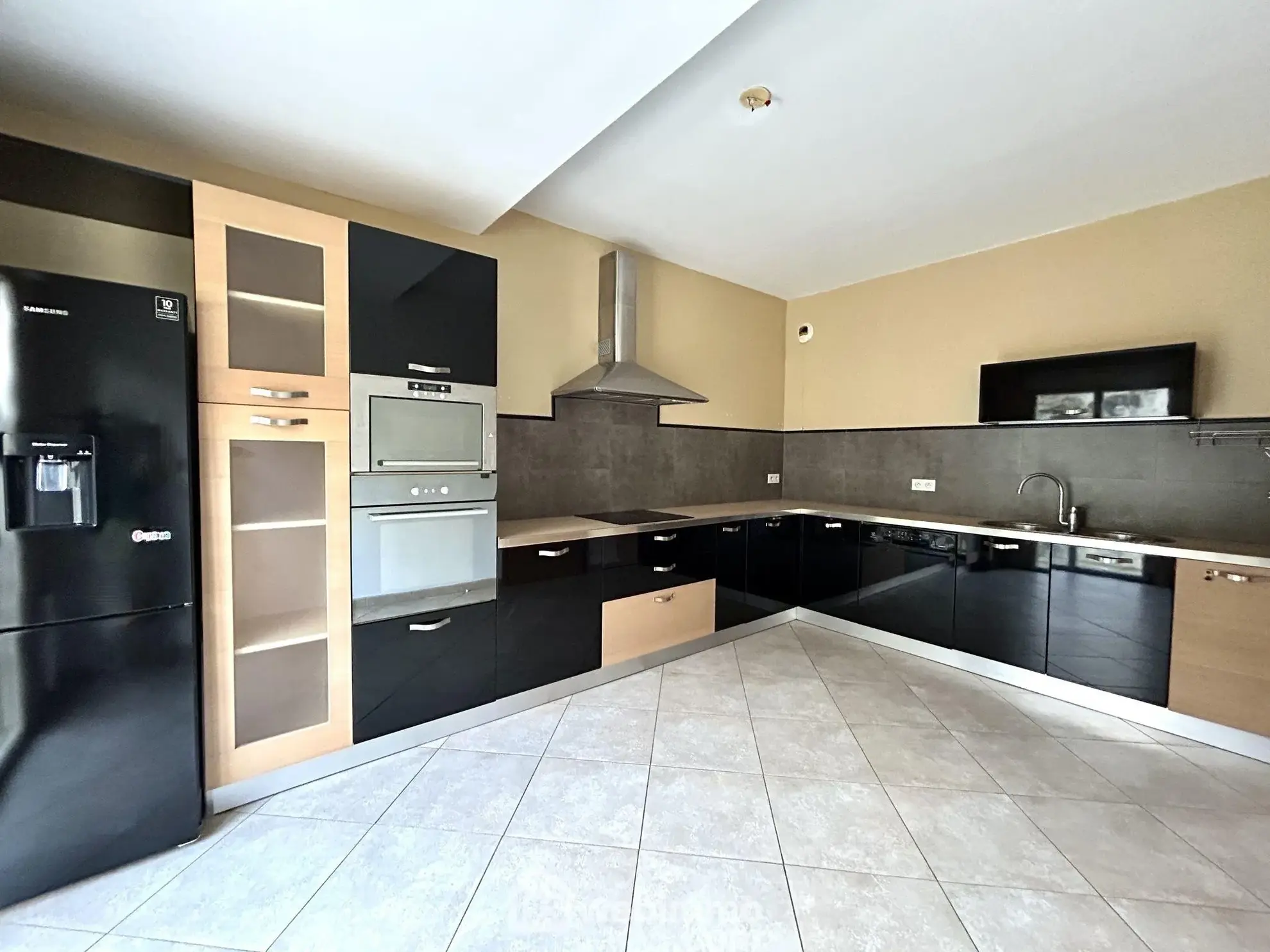 Appartement T3 de 86 m² avec terrasses à Ville-de-Pietrabugno 