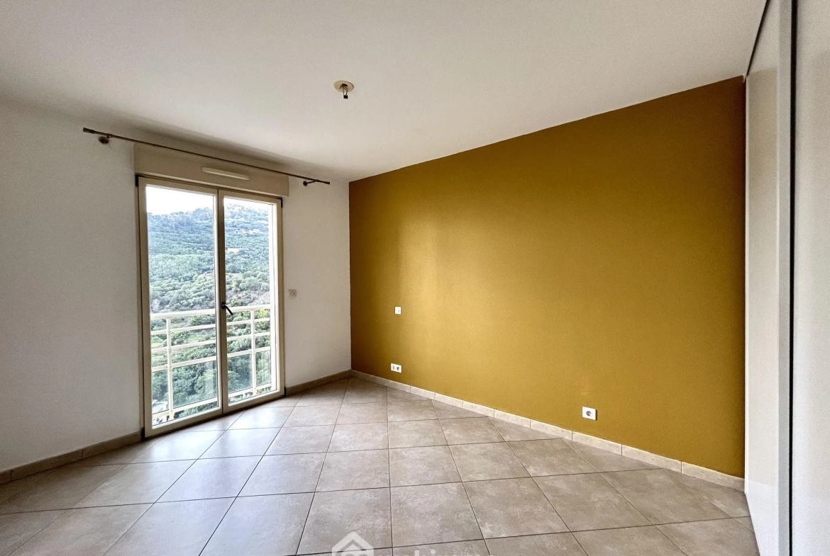 Appartement T3 de 86 m² avec terrasses à Ville-de-Pietrabugno 