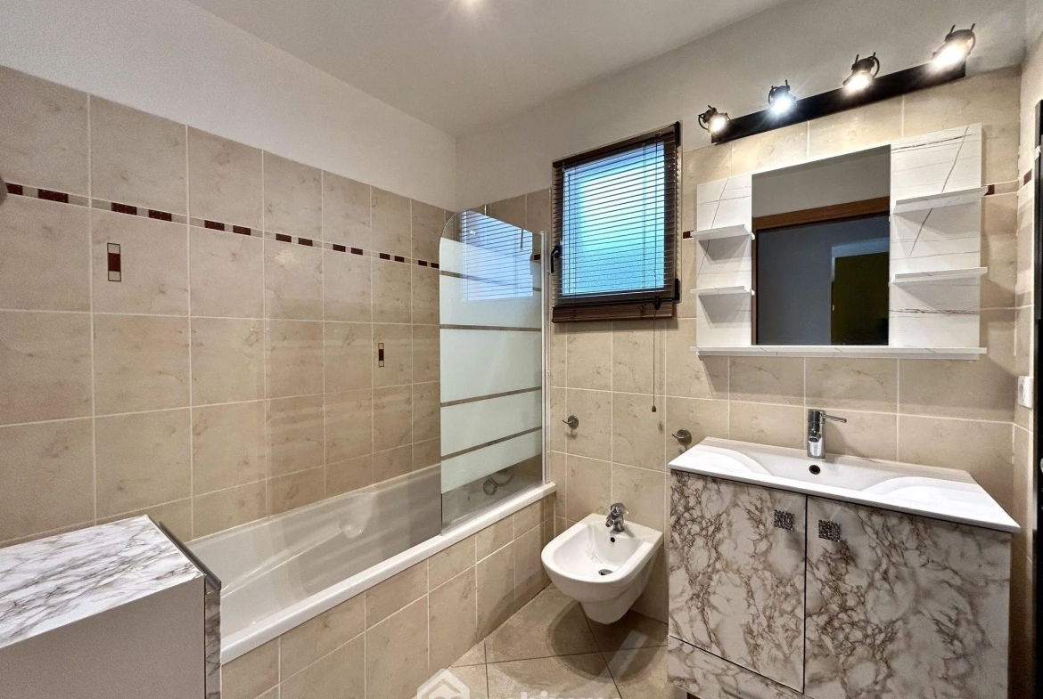Appartement T3 de 86 m² avec terrasses à Ville-de-Pietrabugno 