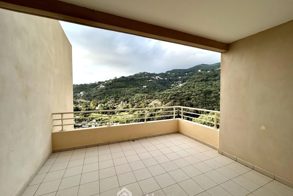 Appartement T3 de 86 m² avec terrasses à Ville-de-Pietrabugno 