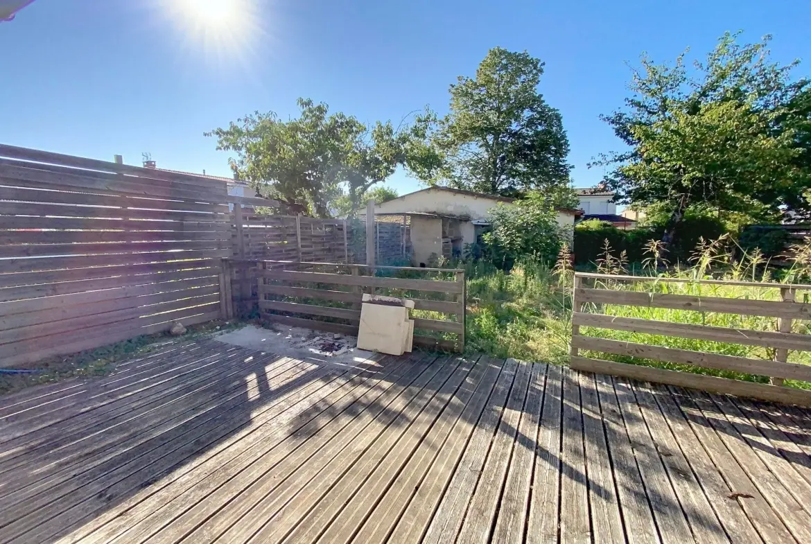 Maison à vendre à Albi - 100 m² avec terrasse et potentiel de rénovation 