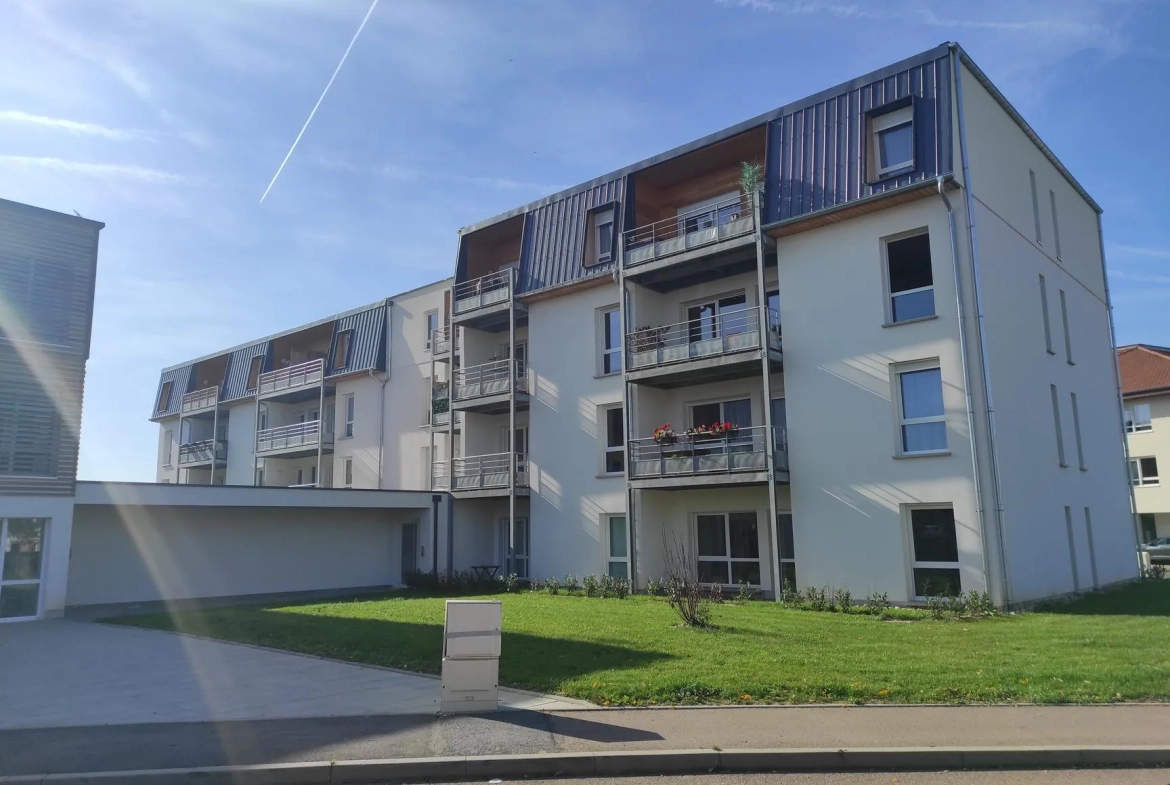 Appartement F2 avec balcon et piscine à Épinal - Résidence Séniors 