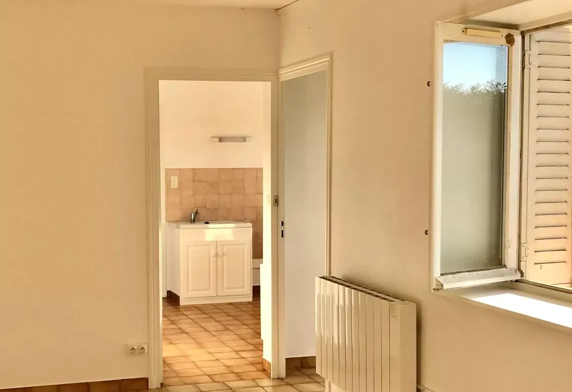 Charmant appartement T2 avec jardin privé à Charbonnières-les-Bains 
