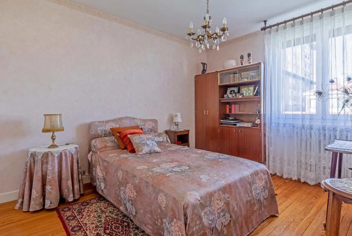 Maison à vendre à Albi, 5 pièces avec jardin et garage 