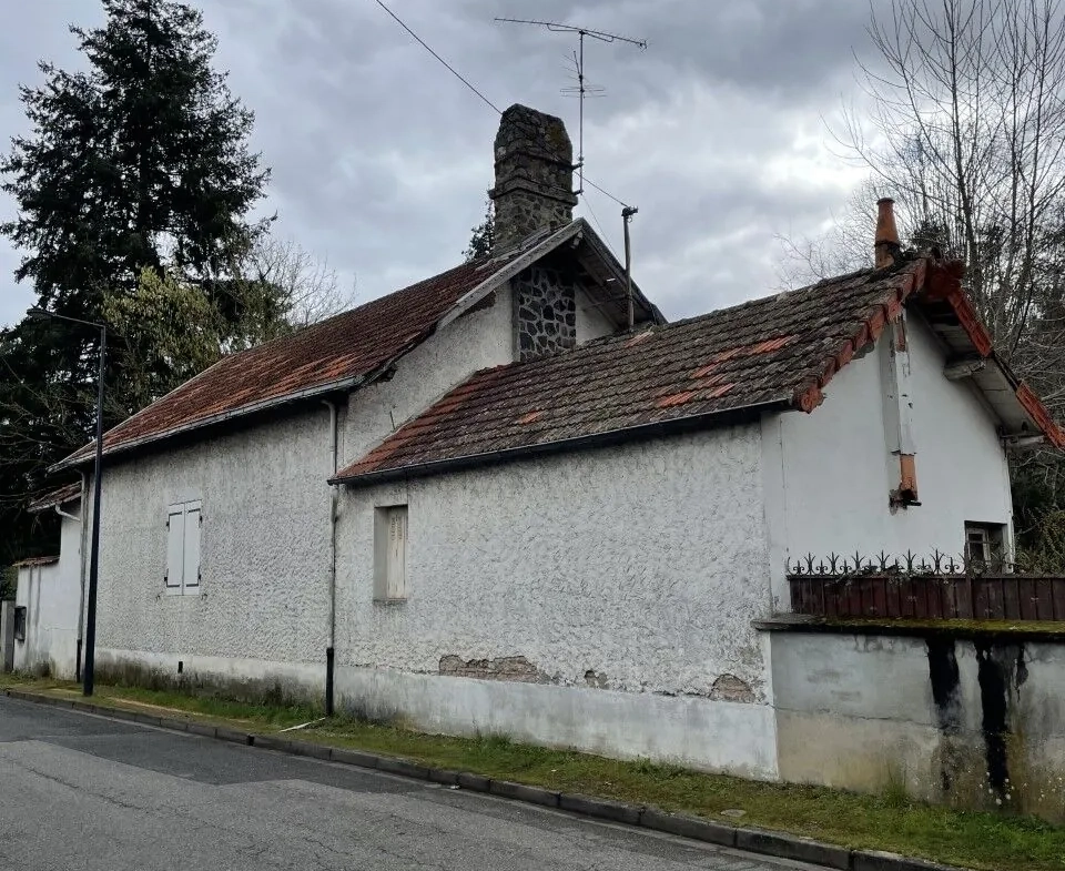 Maison à rénover à Bellerive-sur-Allier proche du CREPS - 115 m² habitable 