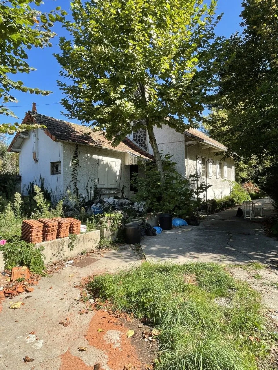 Maison à rénover à Bellerive-sur-Allier proche du CREPS - 115 m² habitable 